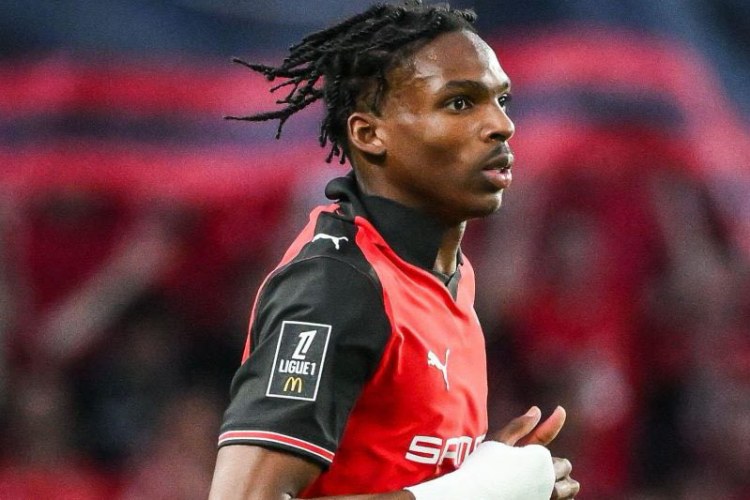 "Liverpul" Fransa millisinin müdafiəçisini transfer edir