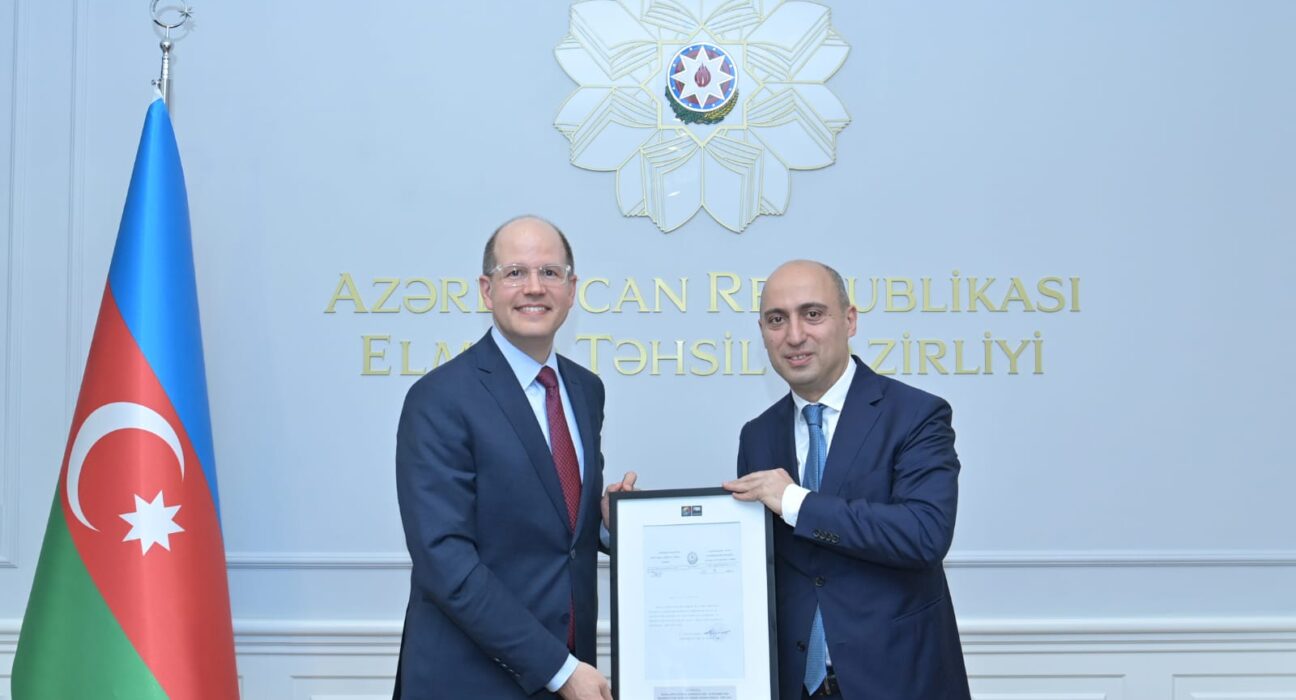 FIBA-nın baş katibi Azərbaycanda