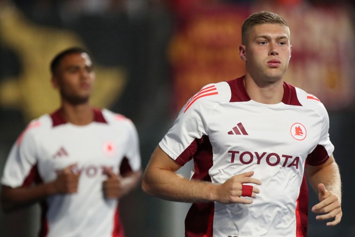 "Roma" ukraynalı forvardı satmaq istəyir