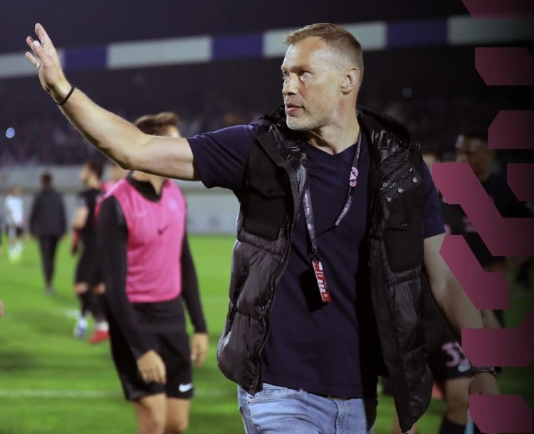 "Sabah" Vasili Berezutski ilə yollarını ayırdı - RƏSMİ