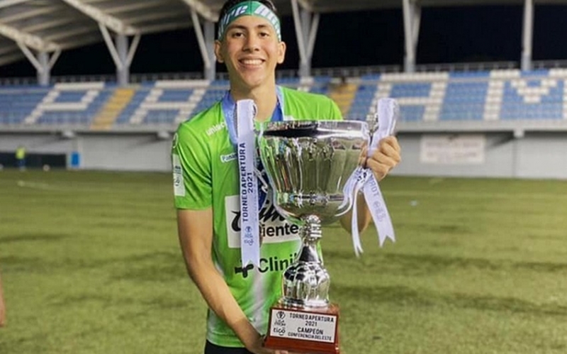 "Neftçi" baxışda olan panamalı hücumçu haqda nə vaxt qərar verəcək?