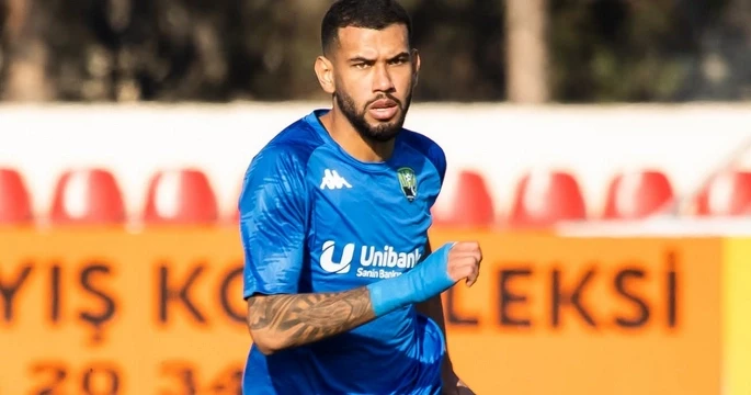 Futbolçudan “Kəpəz”ə mesaj: Həyat yoldaşım orada xoşbəxt deyil