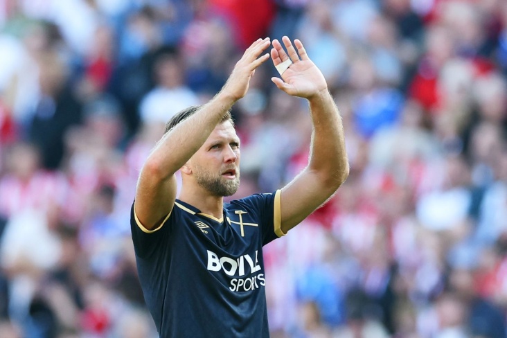 "Vest Hem"in hücumçusu "Milan" üçün İtaliyaya gəldi