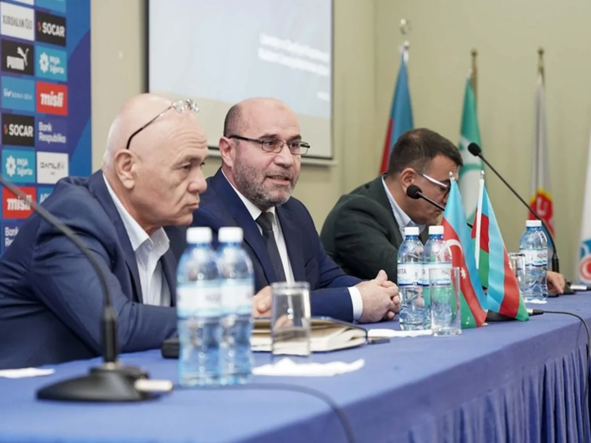 Premyer Liqa klublarının maliyyə menecerləri üçün seminar təşkil olundu