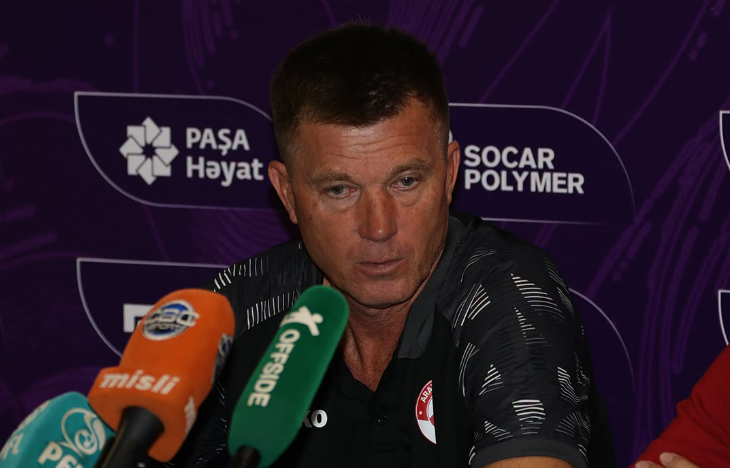 Yuri Maksimov: “Hər oyunda özümüz öz qapımıza qol gətiririk”