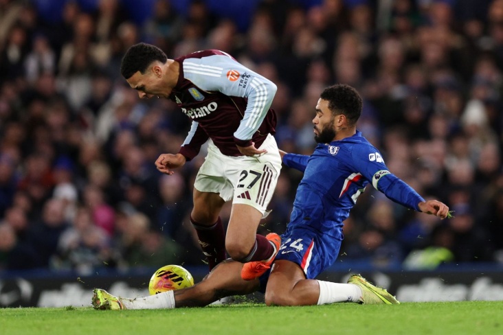 "Çelsi" iki yarımmüdafiəçi ilə müqavilə bağlamaq istəyir