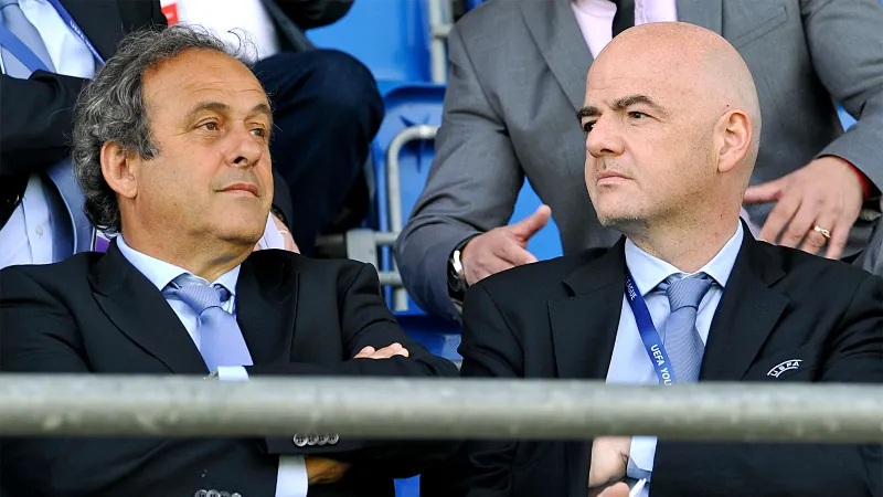 UEFA-nın sabiq rəhbəri FİFA prezidentini istefaya səslədi