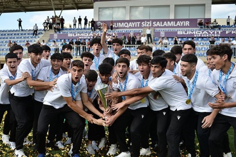 U-17 Liqasının qalibləri mükafatlandırılıblar