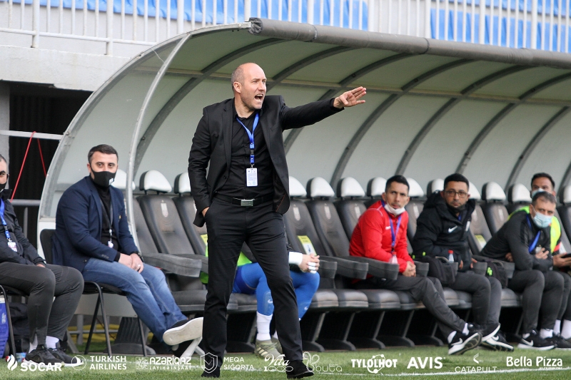 Samir Abasov çempionluq mübarizəsində "Qarabağ"la aralarındakı əsas fərqi göstərdi. "Mən tanıdığım Rəşad Sadıqovdursa, onu eləməz, inanmıram"