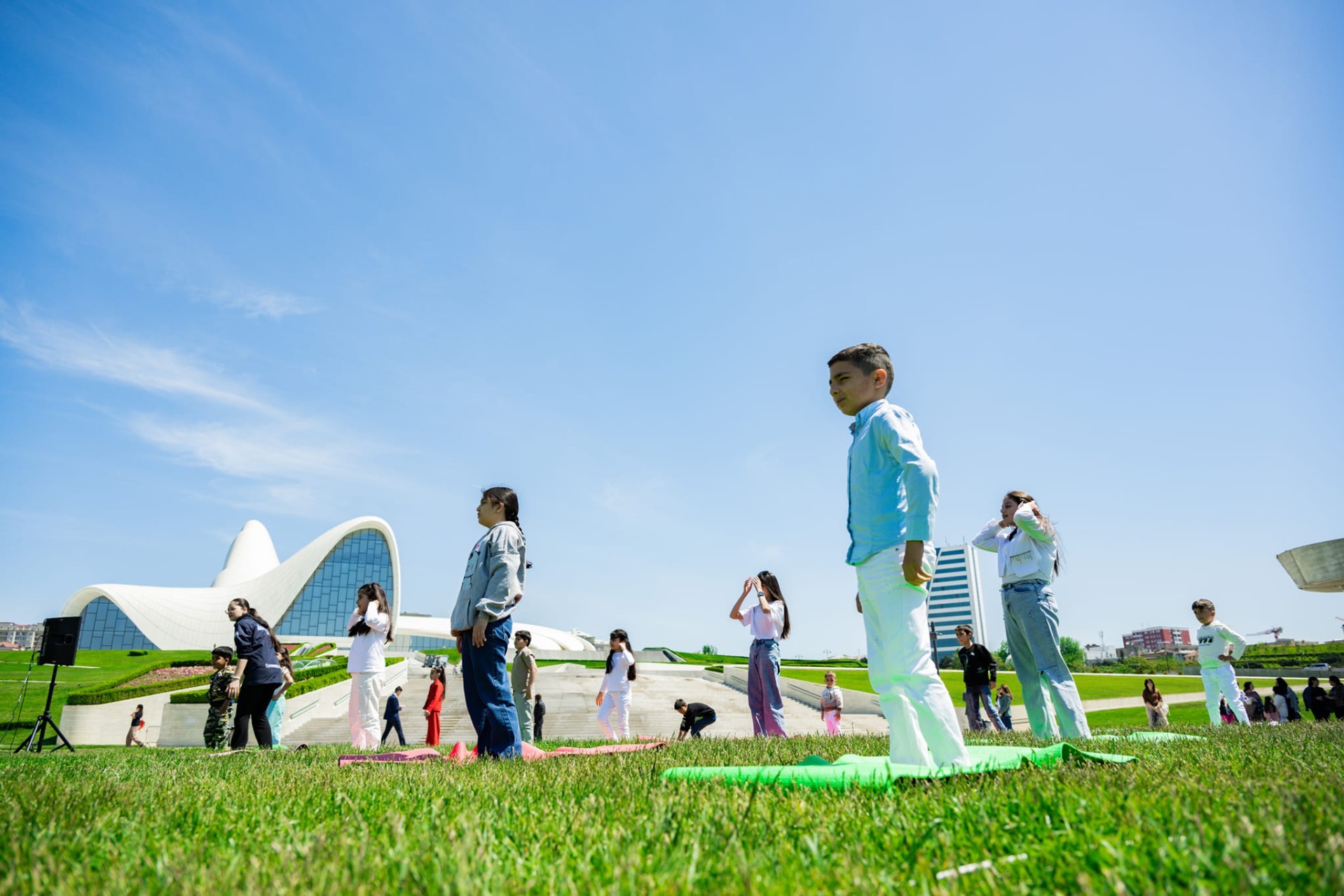 Heydər Əliyev Mərkəzinin qarşısında “Gimnastika hamı üçün” məşğələləri