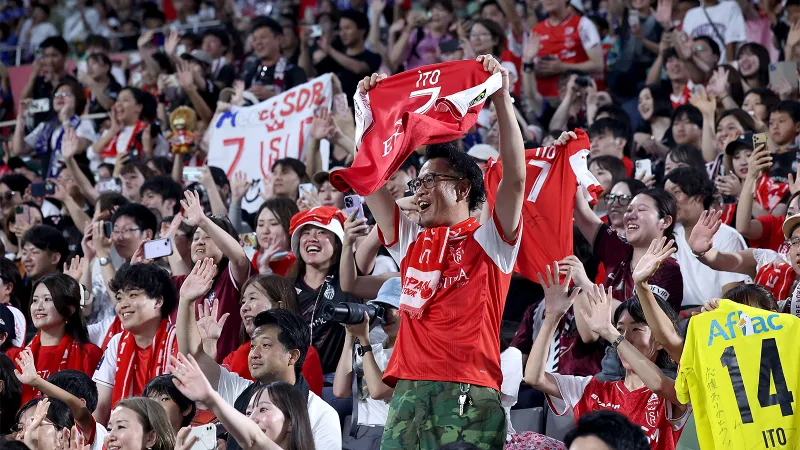 Fransada fanatlar klubun bazasına silahlı basqın edib