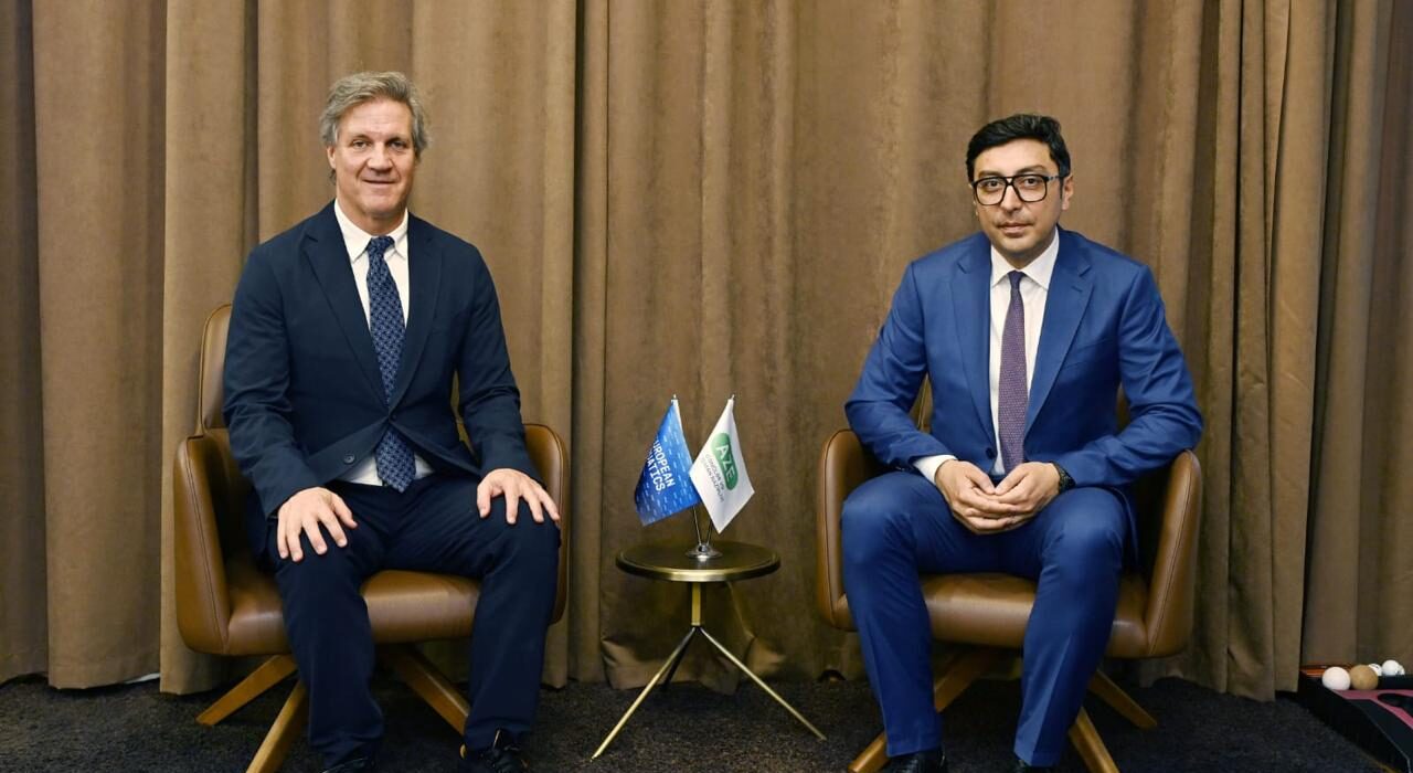 Fərid Qayıbov Silva ilə görüşdü