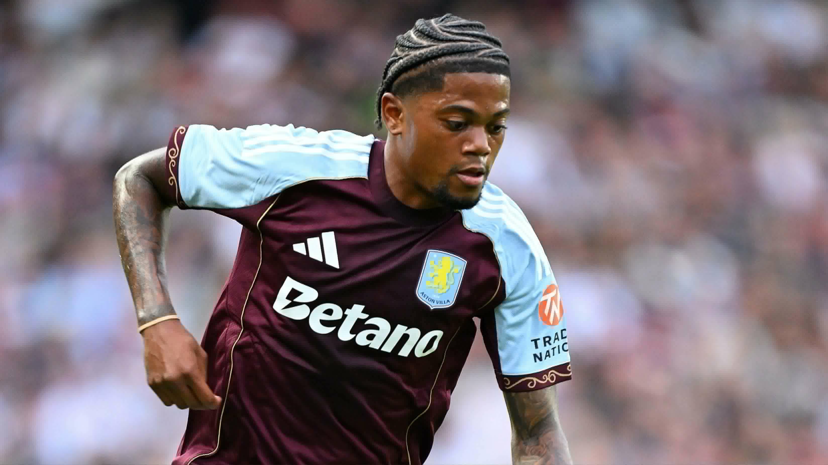 Premyer Liqanın yeni təmsilçisi "Aston Villa"nın futbolçusunu istəyir
