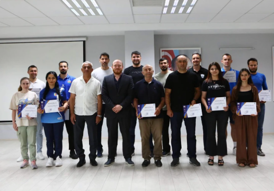 Voleybol məşqçiləri üçün seminar keçirilib