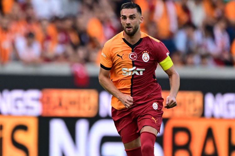 "Qalatasaray"ın futbolçusu 2 klubun hədəfində