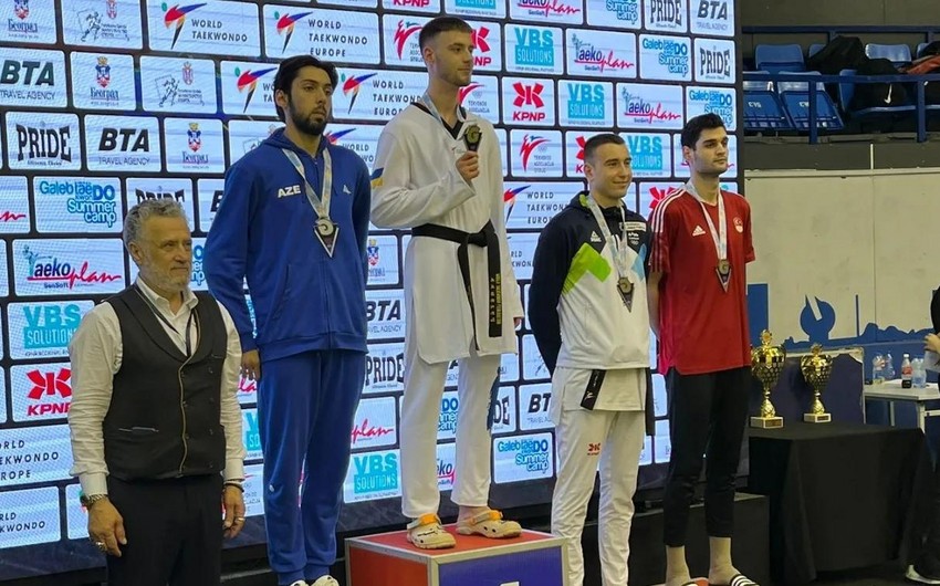 Taekvondoçular Belqraddan iki medalla qayıdır