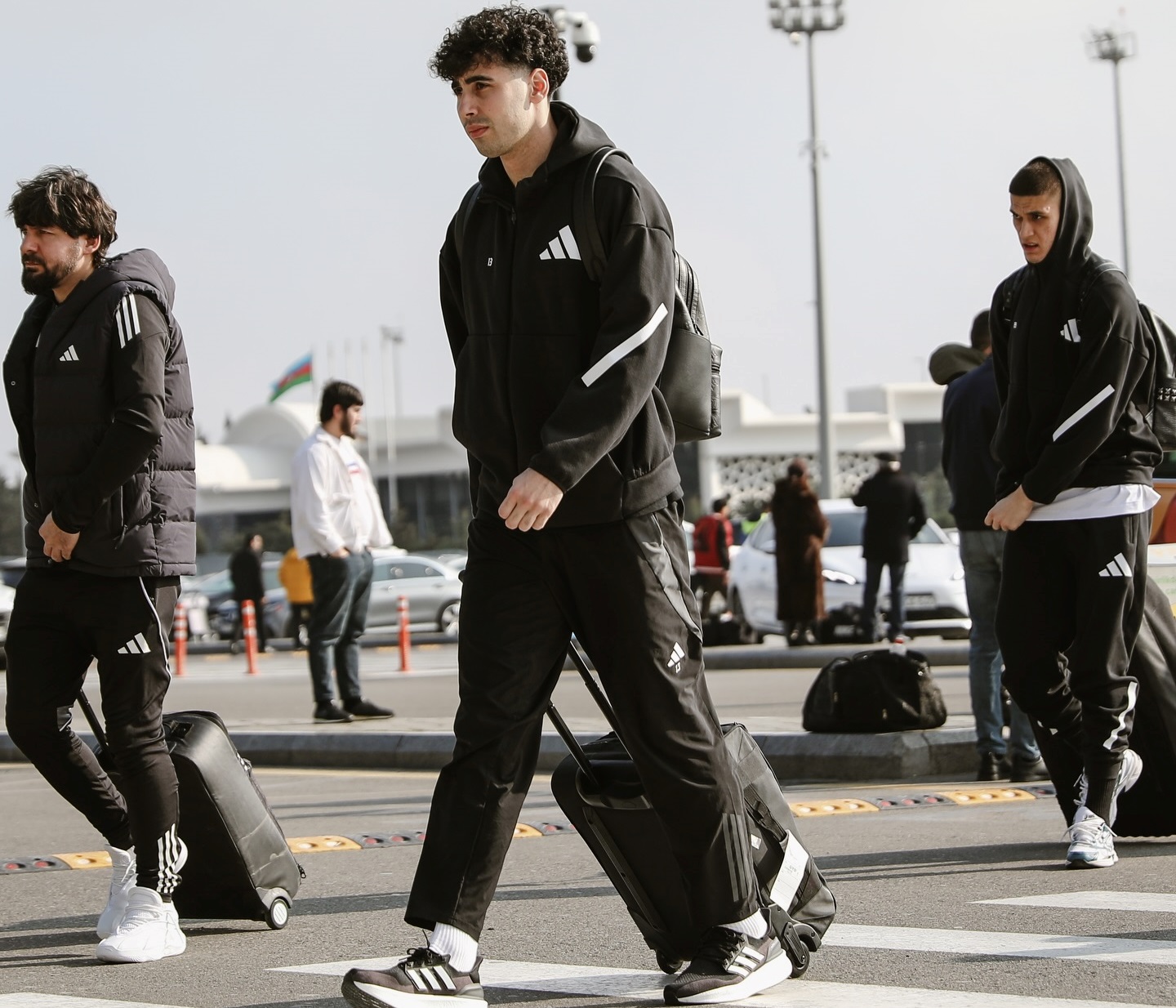 “Qarabağ” "Liverpul"la oyuna yola düşdü