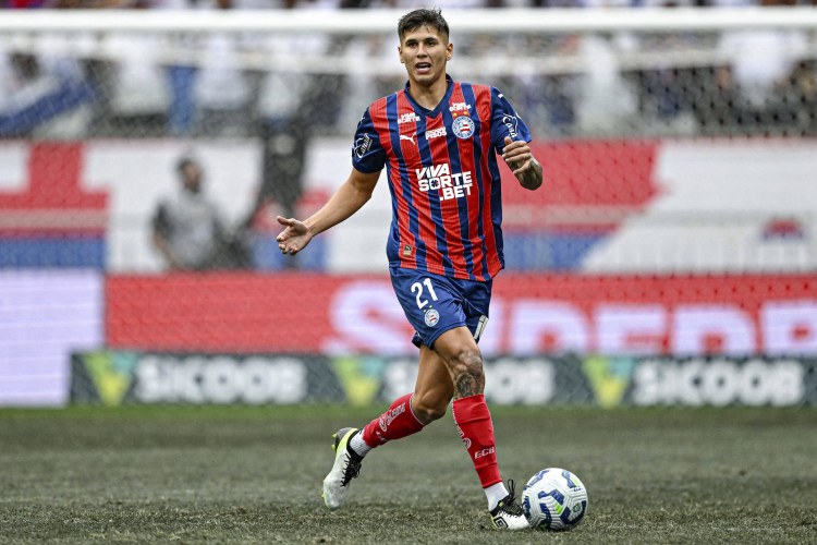 Argentinalı müdafiəçi "Beşiktaş"ın hədəfində