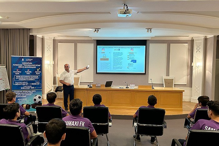Seymur Səlimli "Şamaxı"nın yeniyetmələrinə seminar keçdi