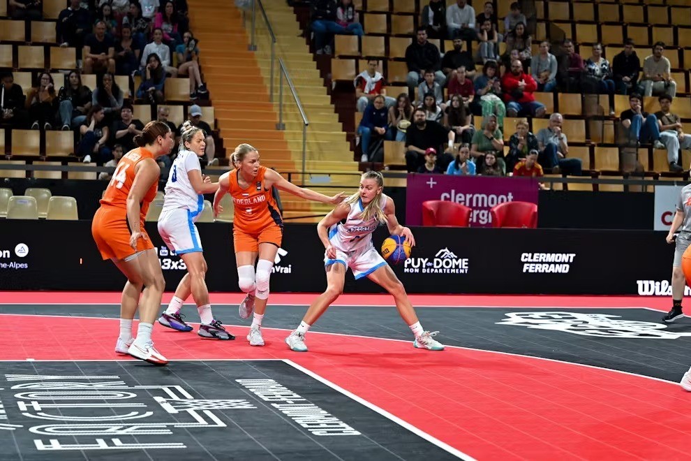 Basketbolçularımız Fransaya məğlub olub mübarizəni dayandırdı