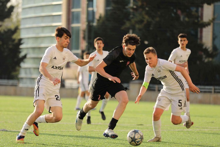 "Sabah"ın komandalarından 8 qələbə