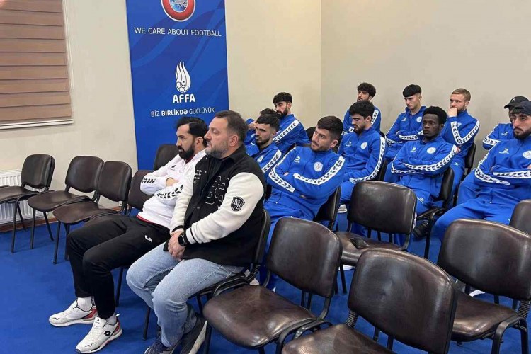 I Liqa klubunun futbolçularına danışılmış oyunlarla bağlı seminar keçirildi