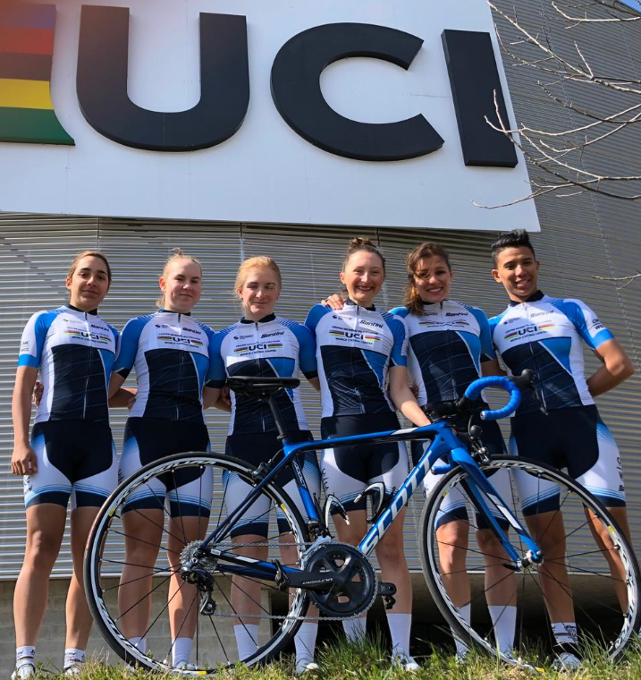 Velosipedçimiz WCC ilə peşəkar müqavilə imzaladı