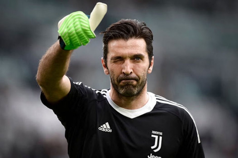 Buffon “Yuventus”dan ayrılacağını təsdiqlədi