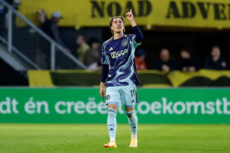 Mika Qodts "Ayaks"dan ayrılacaq