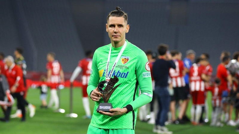 Super Liqa klubunda 2 ayrılıq