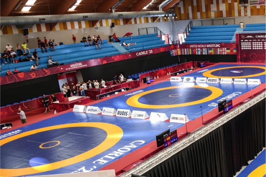 AÇ: Azərbaycanın iki güləşçisi finalın bir addımlığında