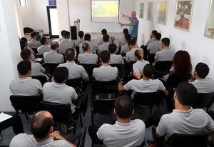 Frank De Bleker hakimləri Mərdəkana yığdı