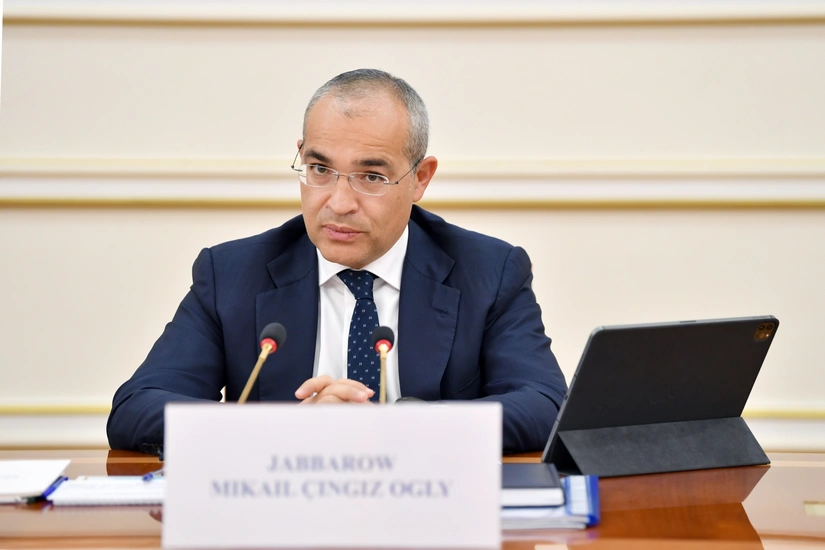 Mikayıl Cabbarov Osman Nurmaqomedovu təbrik etdi