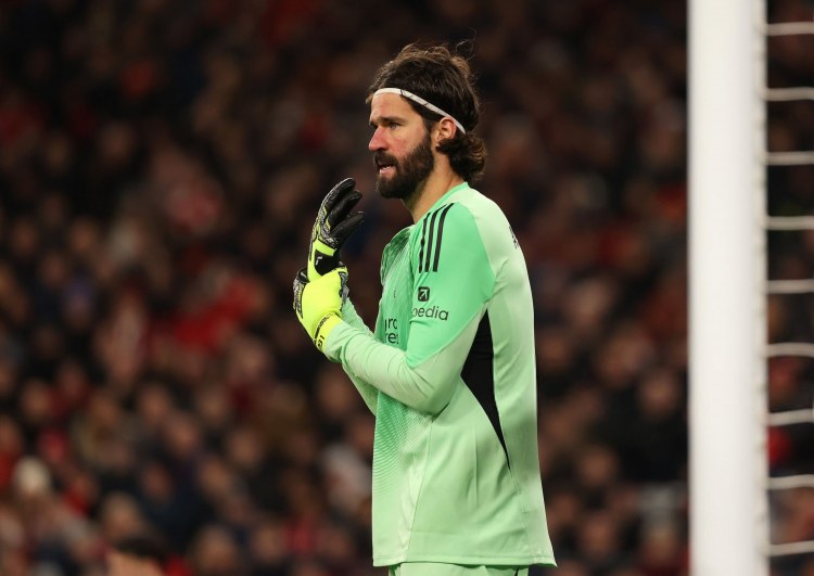 "Milan" "Liverpul"la danışıqlara başladı