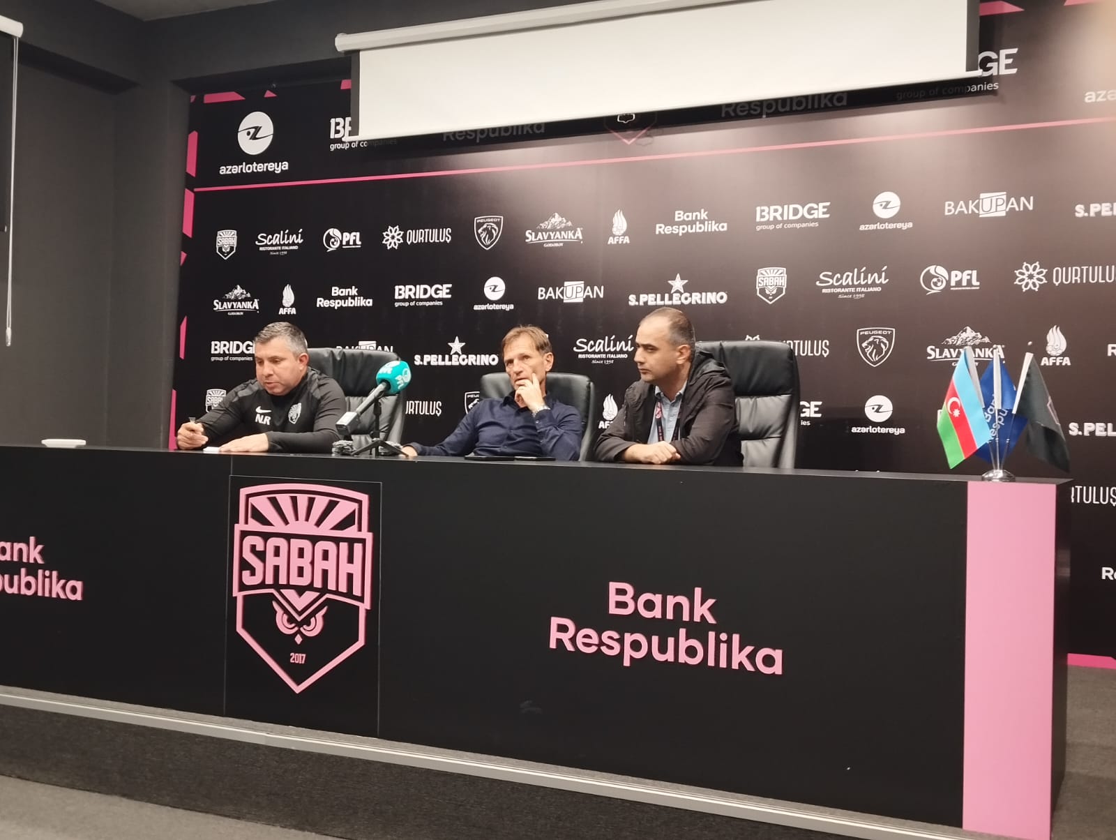 Krunoslav Renduliç: "Müdafiədə ikili fikirlərdə qalırıq və qol buraxırıq"