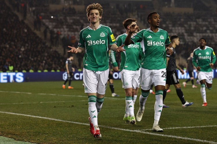 "Nyukasl" "Qarabağ"la matça itkilərlə çıxacaq