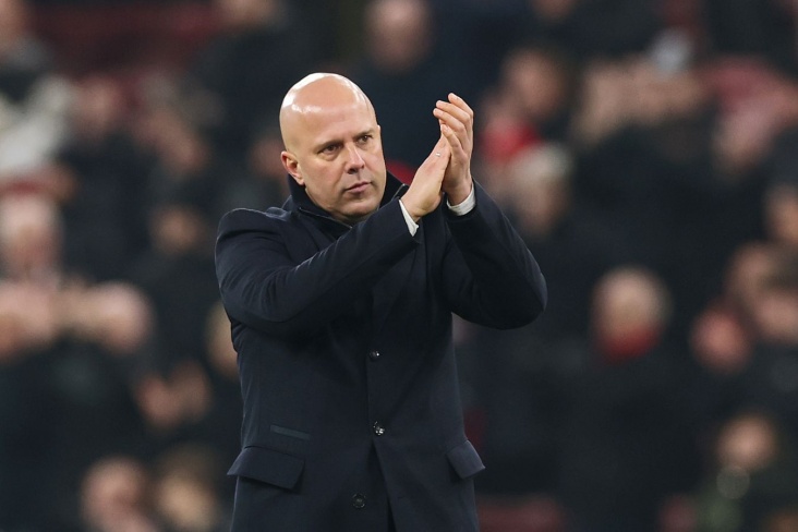 Arne Slot “Real”a keçəcəyi gözlənilən müdafiəçi barədə danışıb