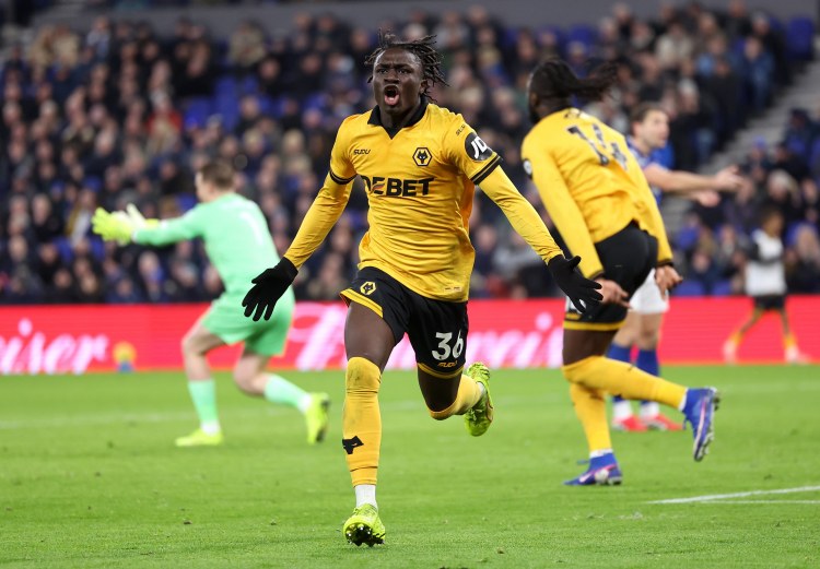 Premyer Liqa nəhəngləri Mane üçün mübarizə aparır