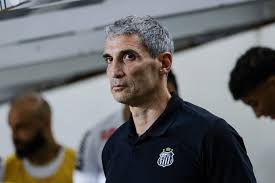 "Santos" baş məşqçini istefaya yolladı