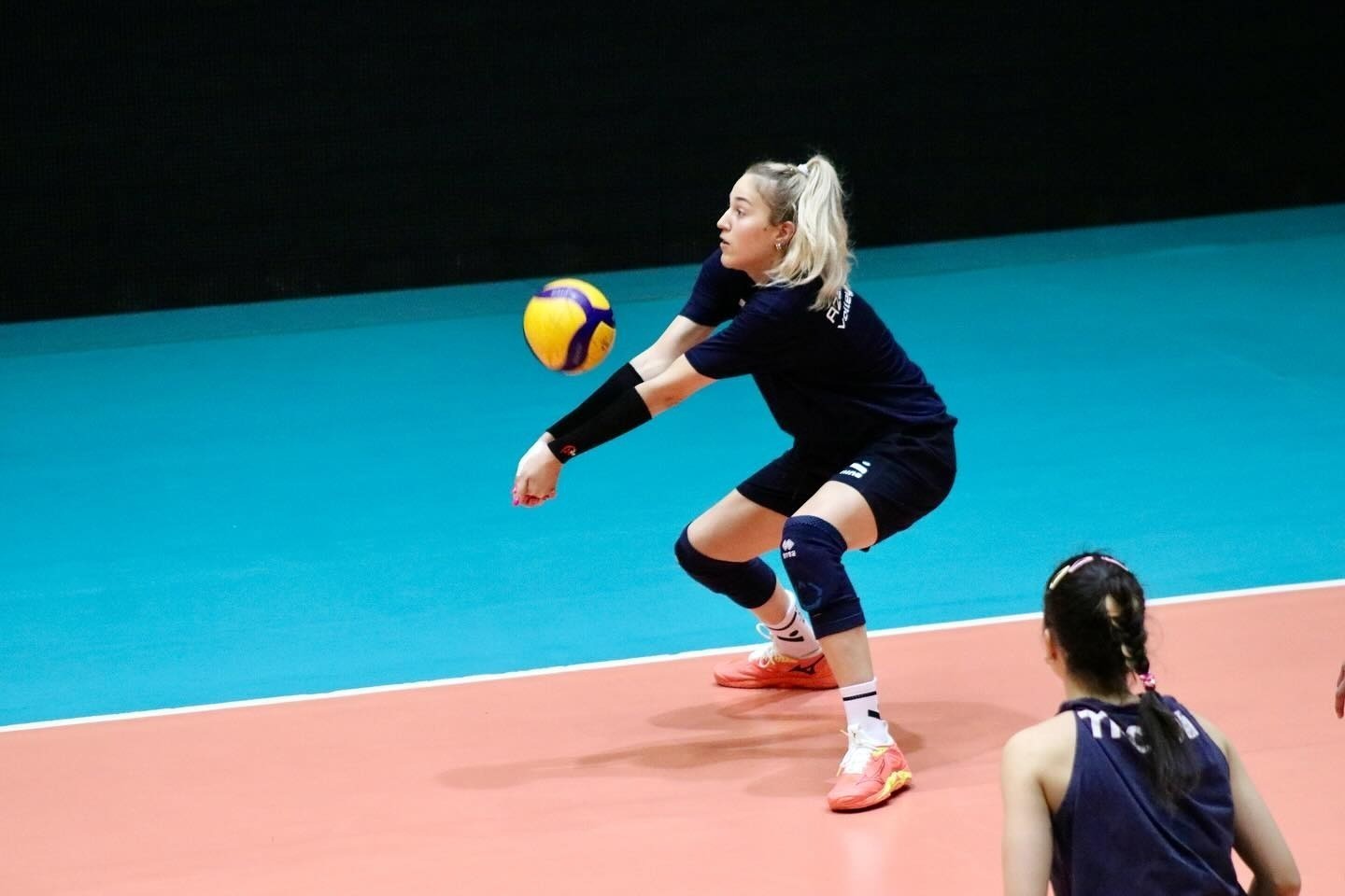 “Abşeron” daha voleybolçu keçidi açıqlayıb