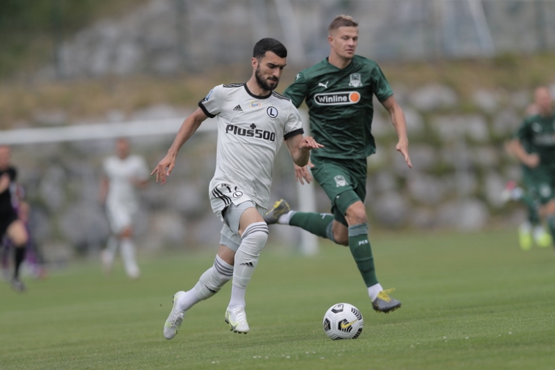 “Mahir Emreli səhv insanlara güvəndi”