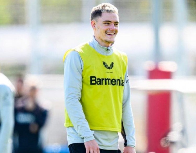 "Bavariya" alman futbolçunun ailəsi ilə görüşdü