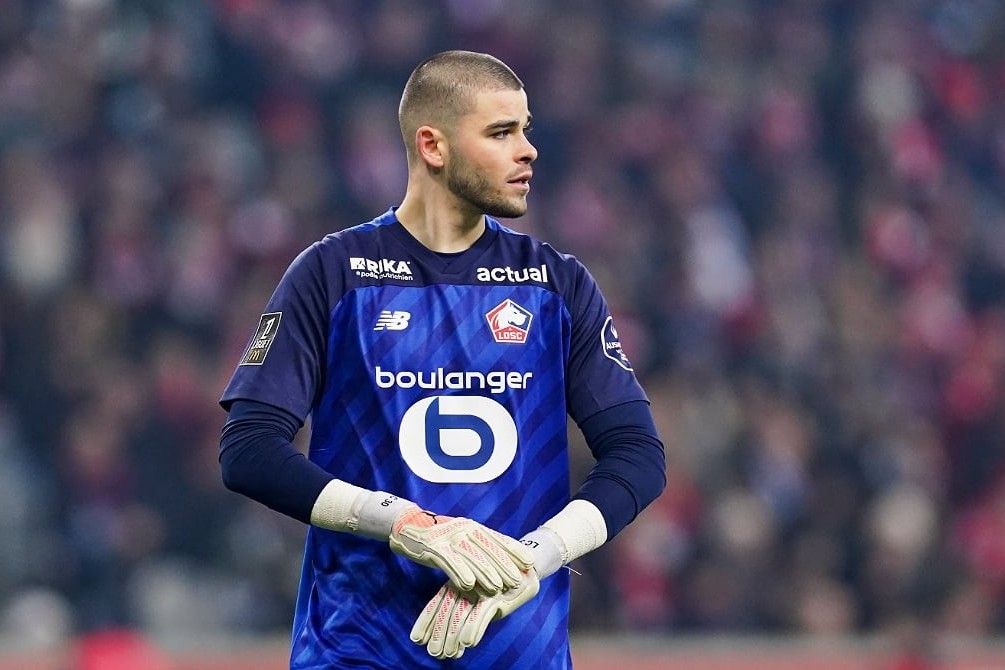 Emiliano Martinesin əvəzinə fransalı qapıçı