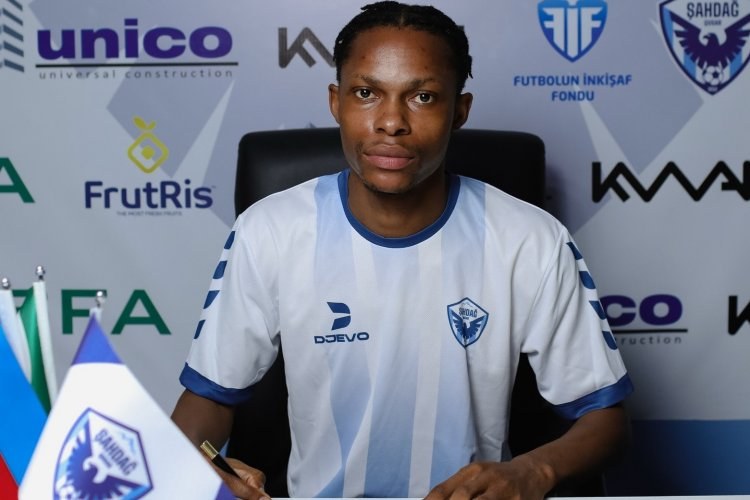 I Liqa klubu qanalı futbolçu ilə müqavilə bağladı