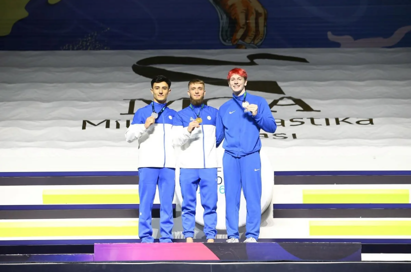 Emi Karlon Bakıdakı Dünya Kubokunu izləyib