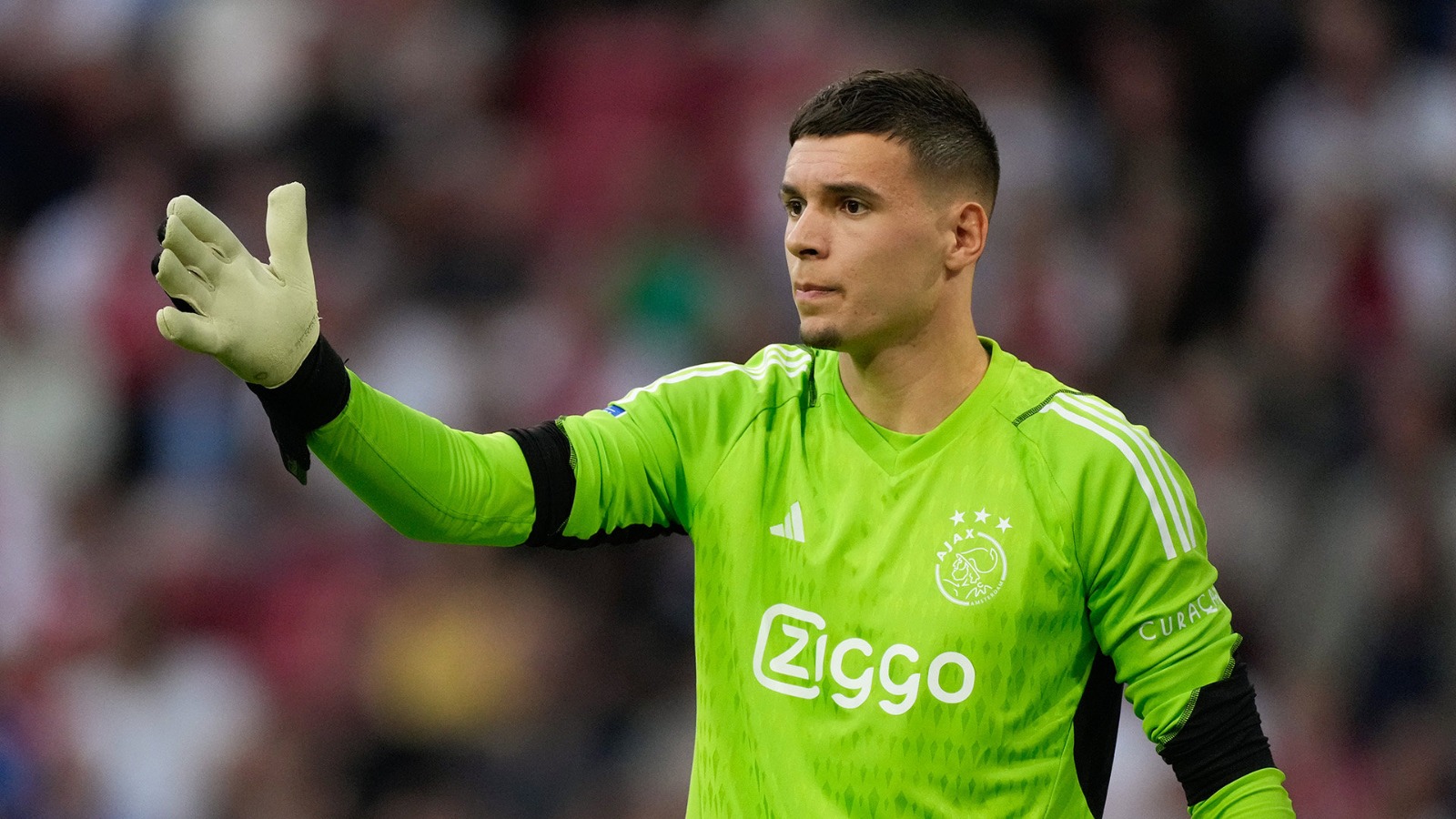 “Qarabağ” “Ayaks”ın sabiq qapıçısı ilə maraqlanır