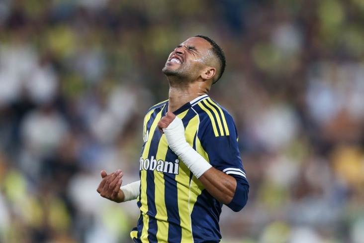 "Zenit" İstanbul klubunun hücumçusuna "elçi" düşüb