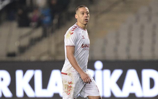 “Araz-Naxçıvan”ın futbolçusu: “Zaur Axundov ötən illə müqayisədə daha yaxşı komanda qurub”