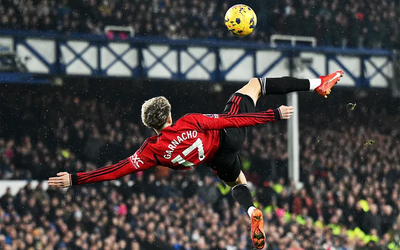 "Çelsi" Alexandro Qarnaçonun keçidində israrlıdır