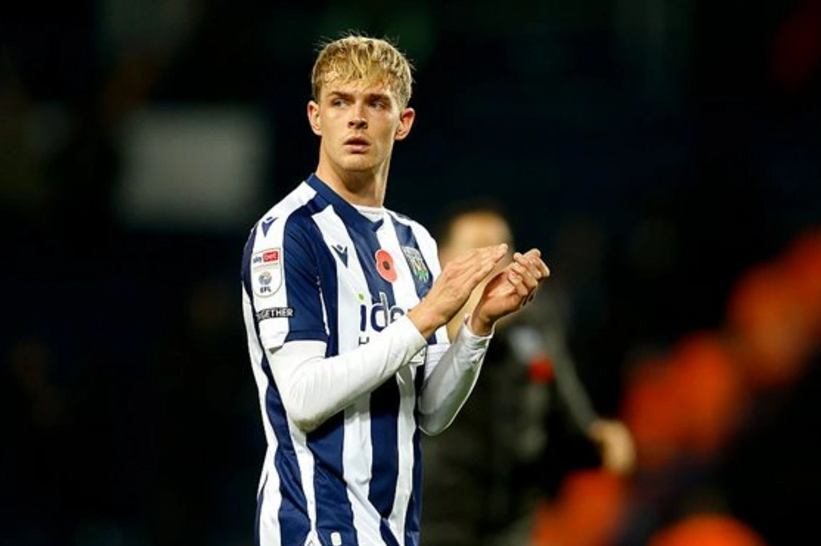 "Mançester Yunayted" icarəyə verdiyi futbolçunu geri çağırıb